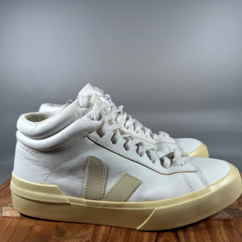 Veja Minotaur Women Size 8 Mid Top Leather Sneakers White Lace Up